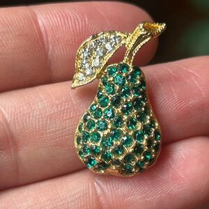 Elegant Gold and Green Pear Brooch
